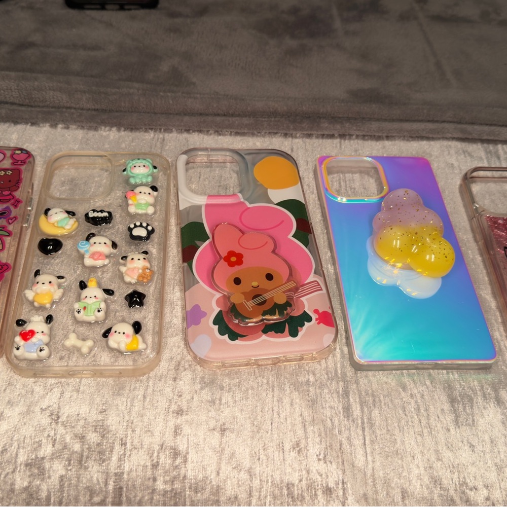 Set of 5 LIKE NEW HELLO KITTY GIRLY PINK IPHONE 13 pro max cases